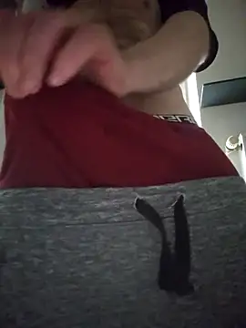 Snapshot of geiler89 chatting on February 12, 2:23 pm geiler89 online show from February 12, 2:23 pm