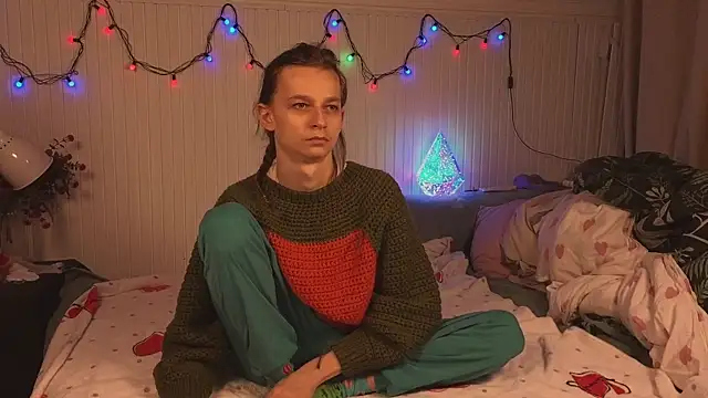 Snapshot of Frank_Fraer chatting on December 3, 4:05 pm Frank Fraer online show from December 3, 4:05 pm