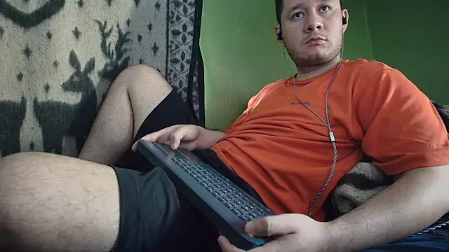 Snapshot of sweet_cock28 chatting on May 30, 3:09 pm sweet cock28 online show from May 30, 3:09 pm