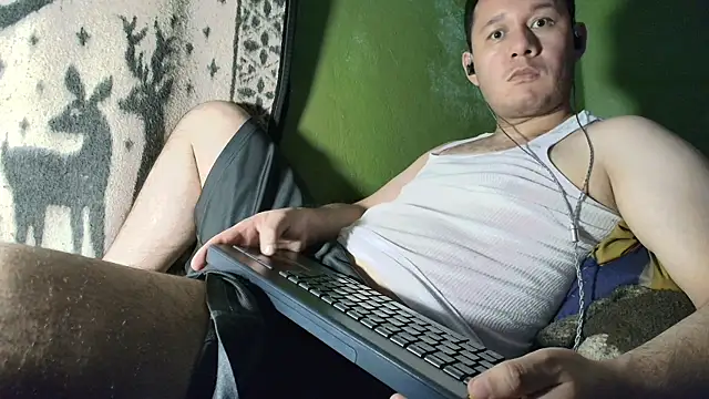 Snapshot of sweet_cock28 chatting on June 2, 3:08 am sweet cock28 online show from June 2, 3:08 am