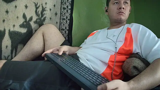 Snapshot of sweet_cock28 chatting on June 2, 3:14 pm sweet cock28 online show from June 2, 3:14 pm
