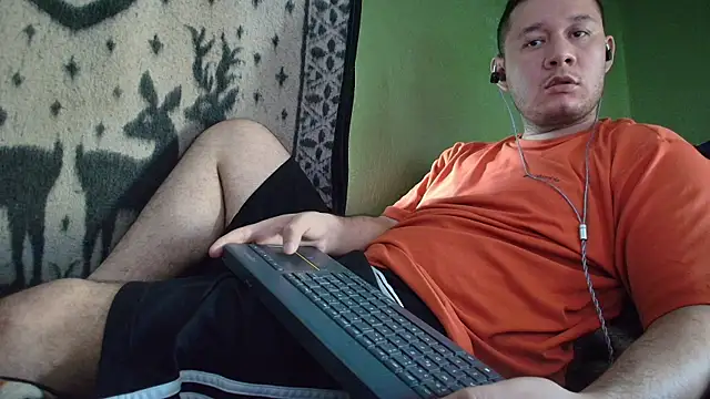 Snapshot of sweet_cock28 chatting on June 18, 3:16 pm sweet cock28 online show from June 18, 3:16 pm