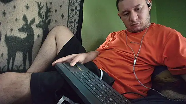 Snapshot of sweet_cock28 chatting on June 19, 3:16 pm sweet cock28 online show from June 19, 3:16 pm