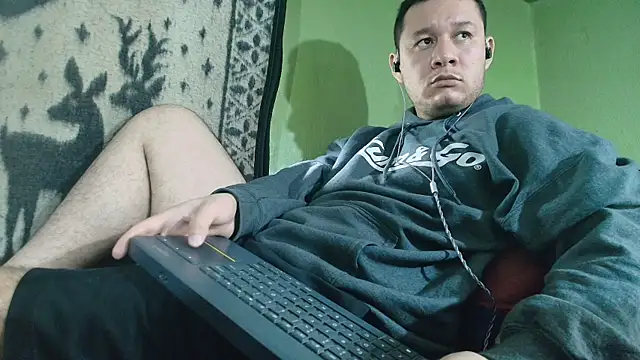 Snapshot of sweet_cock28 chatting on July 2, 3:29 pm sweet cock28 online show from July 2, 3:29 pm