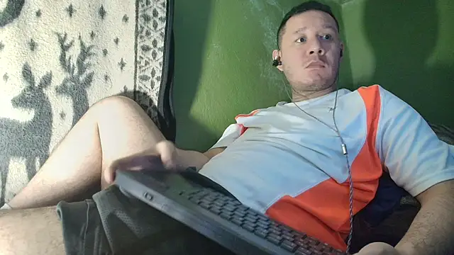 Snapshot of sweet_cock28 chatting on July 17, 3:24 am sweet cock28 online show from July 17, 3:24 am