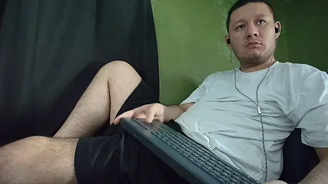 Snapshot of sweet_cock28 chatting on July 23, 3:10 pm sweet cock28 online show from July 23, 3:10 pm