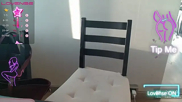 Snapshot of Thepanthera chatting on March 9, 4:44 pm Thepanthera online show from March 9, 4:44 pm