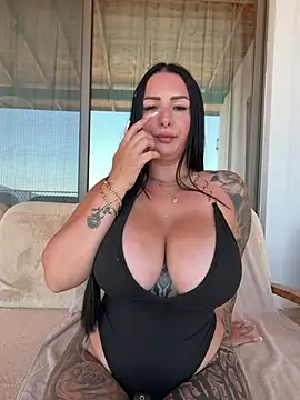 Mia-Bremer online show from June 12, 11:42 am