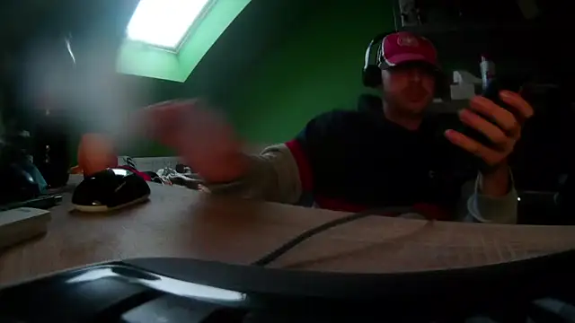 capoloveu online show from November 21, 3:22 pm