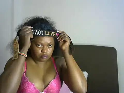Snapshot of _sweetlovee chatting on July 21, 5:15 pm sweetlovee online show from July 21, 5:15 pm