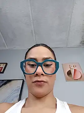 Snapshot of Amber_Etan chatting on May 28, 2:36 pm Amber Etan online show from May 28, 2:36 pm