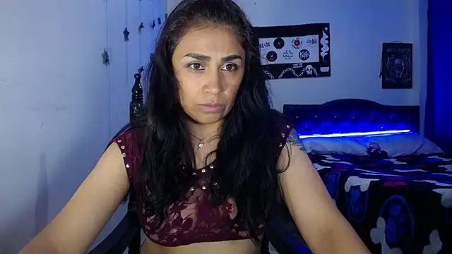 Snapshot of pinky_violeta chatting on December 29, 10:36 pm pinky violeta online show from December 29, 10:36 pm