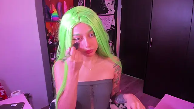 amber yull online show from May 3, 3:51 pm