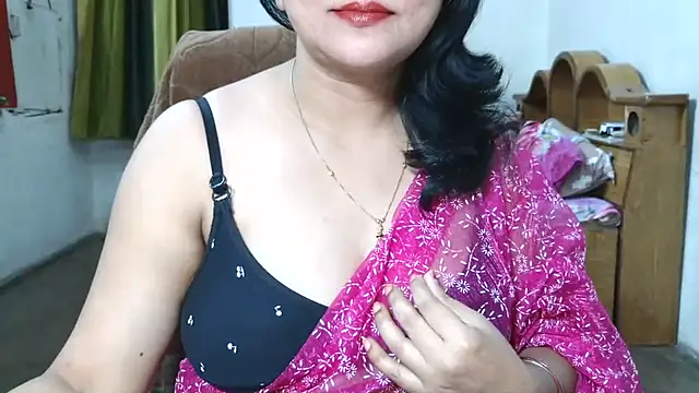 Snapshot of Cute_Mahi22 chatting on July 17, 6:46 pm Cute Mahi22 online show from July 17, 6:46 pm