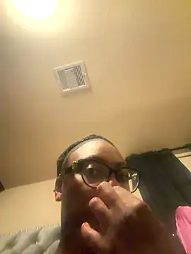 TrueeFantasee online show from December 4, 2:32 am