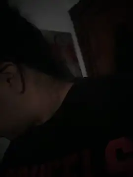 kimmiakiss22 online show from May 22, 9:42 pm