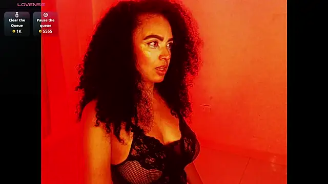 Snapshot of cataleya-miller_ chatting on October 28, 2:04 am cataleya-miller online show from October 28, 2:04 am