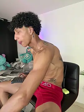 Snapshot of mike_casseano chatting on December 14, 11:31 pm mike casseano online show from December 14, 11:31 pm