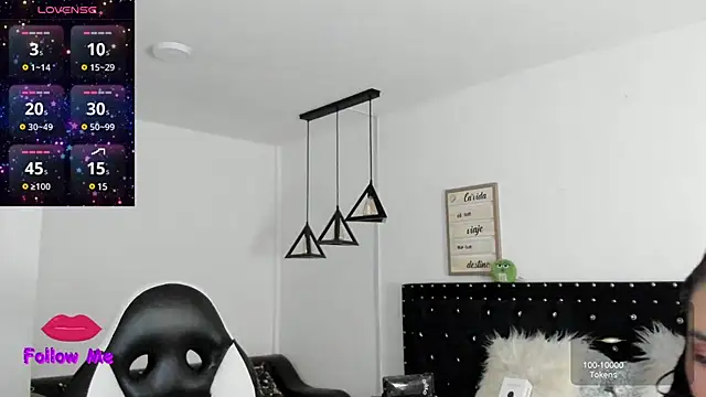 natasha logan  online show from February 4, 4:05 am