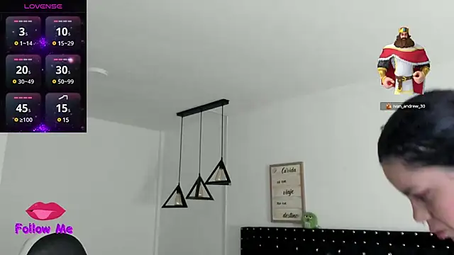 natasha logan  online show from March 4, 4:06 am