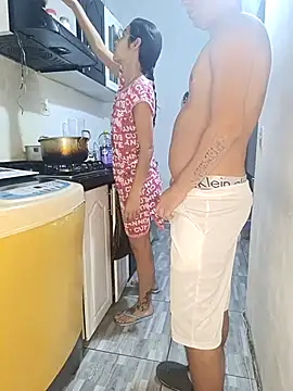 catire2323 online show from November 9, 9:35 pm