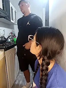 catire2323 online show from February 4, 12:16 am