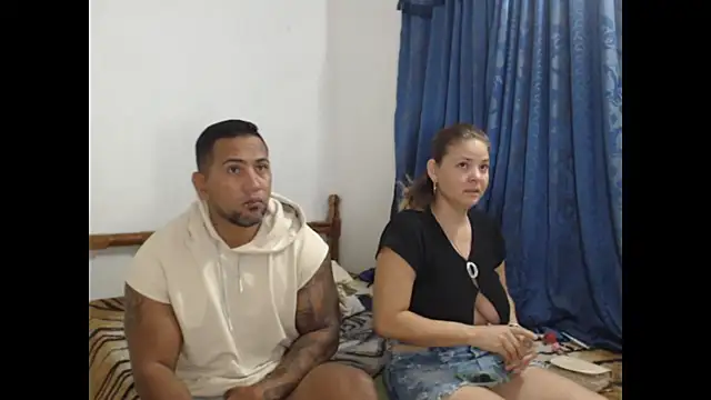 Snapshot of lover_1994 chatting on September 12, 10:26 am lover 1994 online show from September 12, 10:26 am