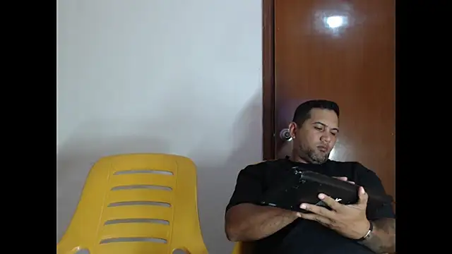 Snapshot of lover_1994 chatting on July 14, 10:09 am lover 1994 online show from July 14, 10:09 am