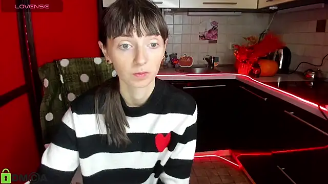 TayanaJons online show from November 18, 7:57 am