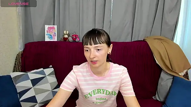 TayanaJons online show from July 28, 7:15 am