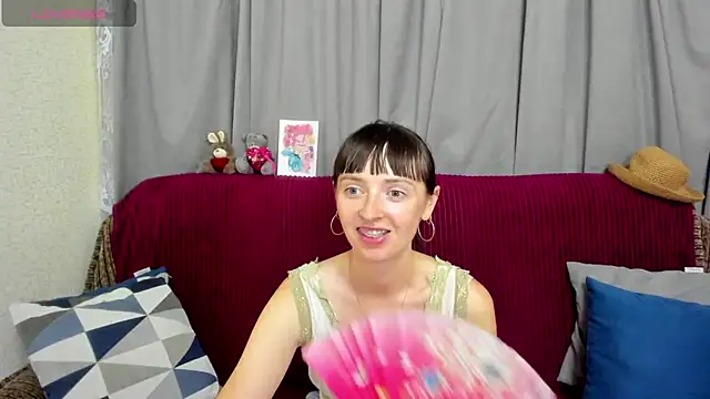 TayanaJons online show from August 4, 7:11 am