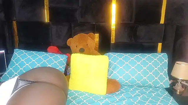 Snapshot of Sexy_sharntel chatting on September 28, 9:31 pm Sexy sharntel online show from September 28, 9:31 pm