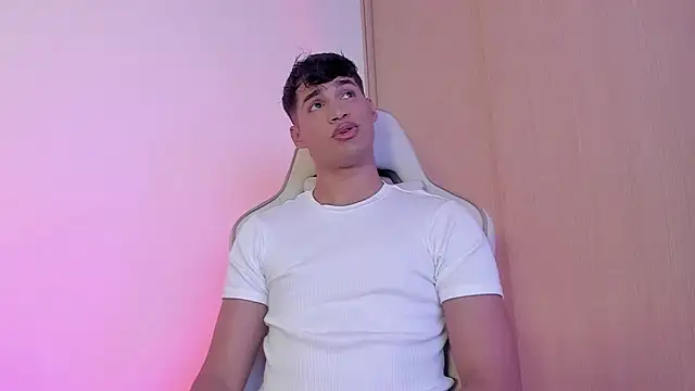 Jimmy Leeh  online show from December 6, 11:03 pm