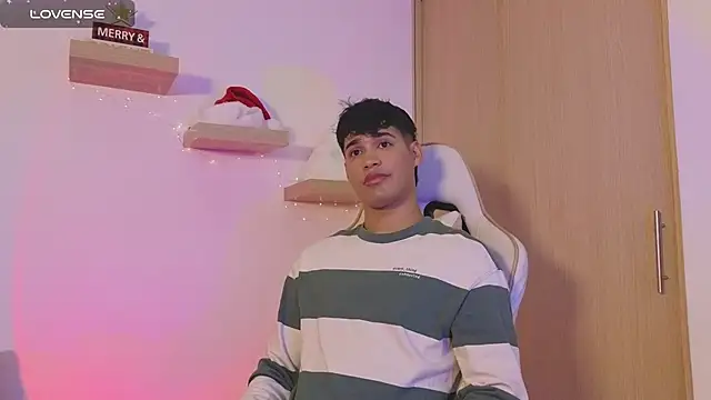 Jimmy Leeh  online show from January 4, 8:37 pm