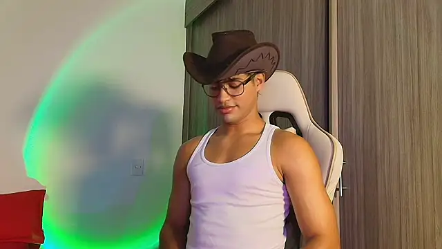 Jimmy Leeh  online show from October 11, 11:36 pm