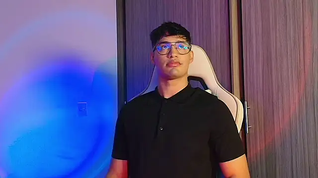 Jimmy Leeh  online show from October 17, 10:56 pm