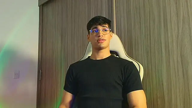 Jimmy Leeh  online show from November 13, 4:11 am