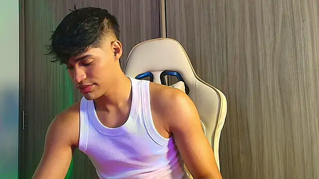 Jimmy Leeh  online show from November 16, 3:56 am