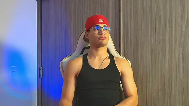 Jimmy Leeh  online show from November 28, 4:26 am