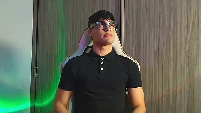 Jimmy Leeh  online show from November 30, 4:38 am