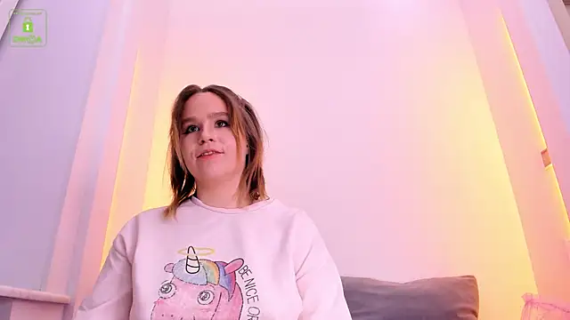 Snapshot of ErikaLust chatting on January 4, 4:12 am ErikaLust online show from January 4, 4:12 am