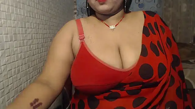 Snapshot of Oh_Maya chatting on February 9, 3:56 pm Oh Maya online show from February 9, 3:56 pm