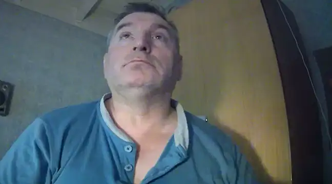 Snapshot of GYurmoka70 chatting on December 15, 9:42 pm GYurmoka70 online show from December 15, 9:42 pm