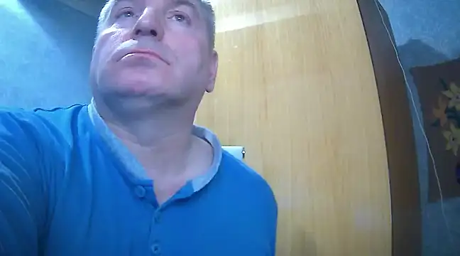 Snapshot of GYurmoka70 chatting on December 24, 11:44 pm GYurmoka70 online show from December 24, 11:44 pm