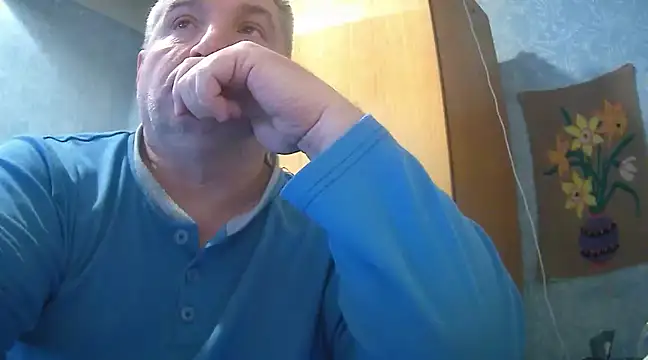 Snapshot of GYurmoka70 chatting on December 27, 5:48 pm GYurmoka70 online show from December 27, 5:48 pm