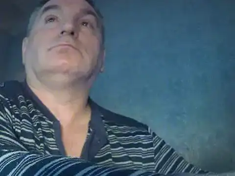 Snapshot of GYurmoka70 chatting on February 2, 8:41 pm GYurmoka70 online show from February 2, 8:41 pm