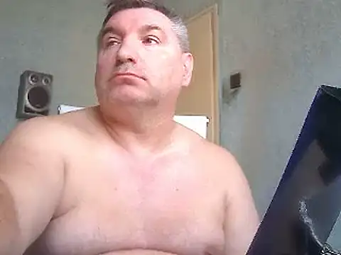 Snapshot of GYurmoka70 chatting on February 10, 8:42 am GYurmoka70 online show from February 10, 8:42 am