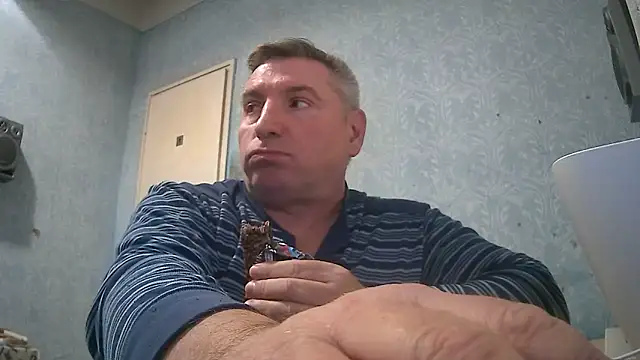 Snapshot of GYurmoka70 chatting on October 8, 8:50 pm GYurmoka70 online show from October 8, 8:50 pm