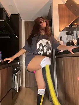 Snapshot of crystal_bunny7 chatting on January 4, 11:27 pm crystal bunny7 online show from January 4, 11:27 pm