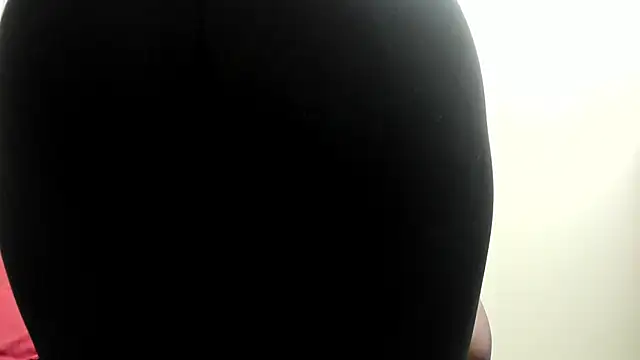 Snapshot of rihanna_abiodun chatting on March 6, 10:41 am rihanna abiodun online show from March 6, 10:41 am